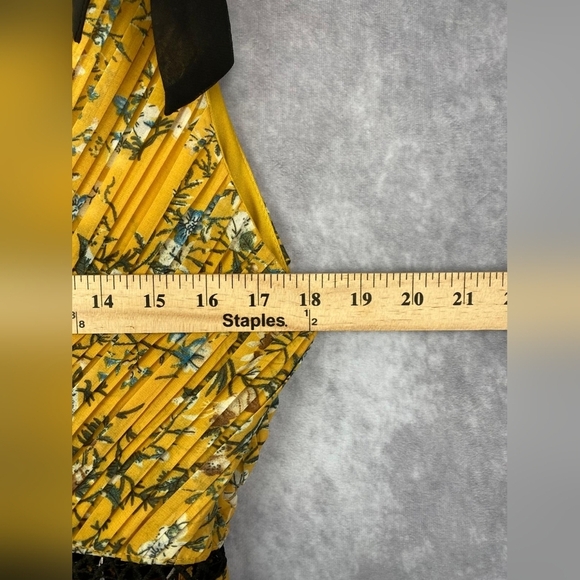 Lulus Such Sophistication Yellow Floral Print Pleated Maxi feminine Dress Size L - Picture 14 of 15